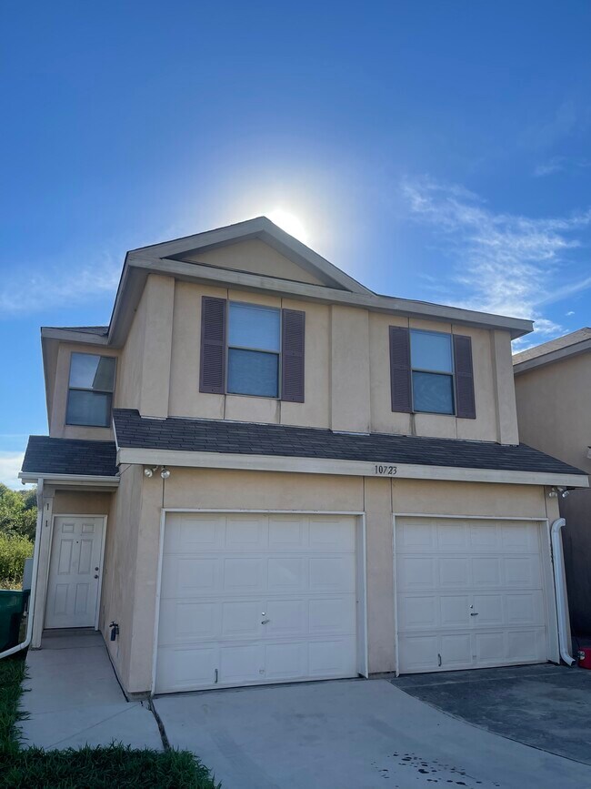 10723 Mathom Lndg Rentals in Universal City, TX