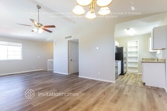 3993 S Pitkin Way in Aurora, CO - Foto de edificio - Building Photo