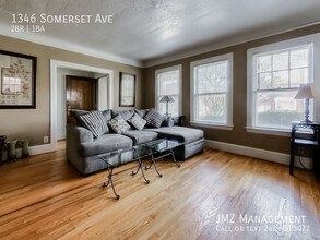 1346 Somerset Ave in Grosse Pointe Park, MI - Foto de edificio - Building Photo