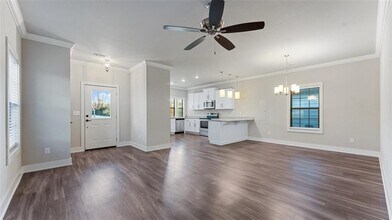 1023 NE Hts Ln in Bentonville, AR - Building Photo - Building Photo