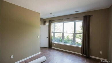 76 W Bethune St, Unit Private in Detroit, MI - Building Photo - Building Photo