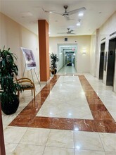 5825 Collins Ave, Unit 11E in Miami Beach, FL - Building Photo - Building Photo