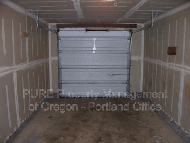 16106 SE Caruthers St in Portland, OR - Building Photo - Building Photo