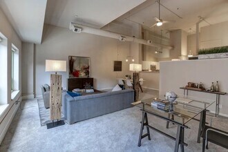 The Lofts at Shillito Place in Cincinnati, OH - Building Photo - Building Photo