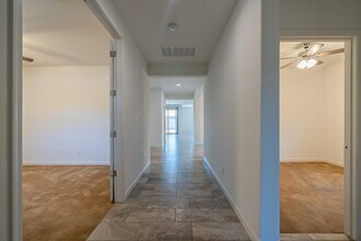 15877 W Mauna Loa Ln in Surprise, AZ - Building Photo - Building Photo