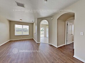 431 Maple Pointe Dr in Seffner, FL - Building Photo - Building Photo