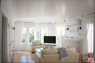 947 5th St in Santa Monica, CA - Building Photo - Building Photo