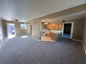 1441 Coldwell Ave in Modesto, CA - Building Photo - Building Photo