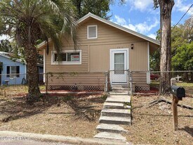 7210 Elwood Ave in Jacksonville, FL - Building Photo