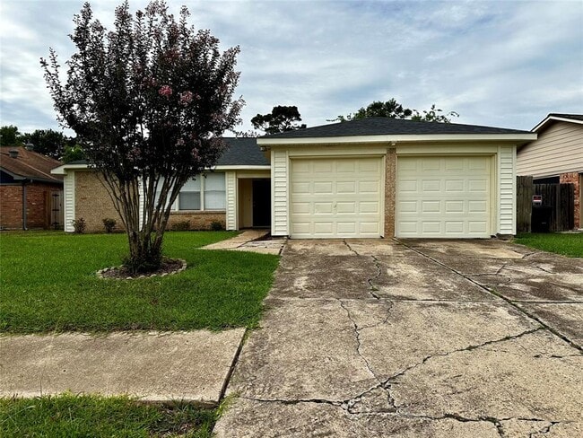 13015 Tregarnon Dr in Houston, TX - Building Photo - Building Photo