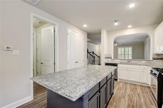 6012 Whipple Way in Austin, TX - Building Photo - Building Photo