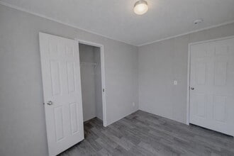 248 Laurel Leah in Oxford, MI - Building Photo - Building Photo