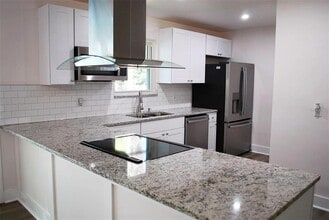 1802 NE 15th Ter in Gainesville, FL - Building Photo - Building Photo