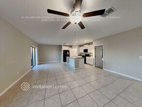 15618 Greenleaf Bay St in Sun City Center, FL - Building Photo - Building Photo