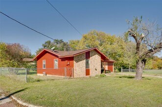 706 Scenic Dr in Georgetown, TX - Building Photo - Building Photo