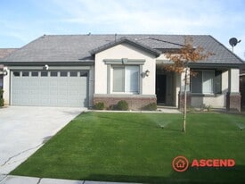 5512 Cherry Creek Ln in Bakersfield, CA - Building Photo