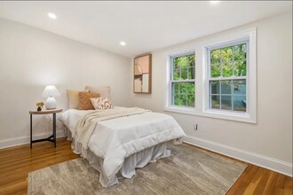 905 Main St in Lynnfield, MA - Foto de edificio - Building Photo