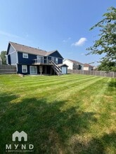 12208 White Oak St in Peculiar, MO - Building Photo - Building Photo