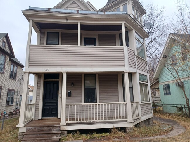 property at 719 Edmund Ave W