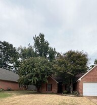 5760 Pecan Trce in Memphis, TN - Building Photo