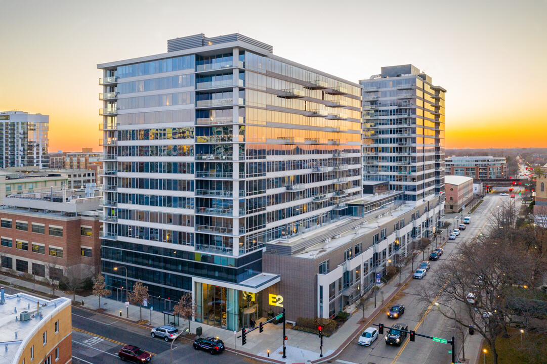 E2 in Evanston, IL - Foto de edificio