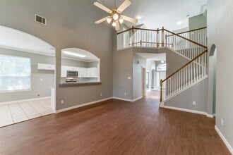 440 Mystic Trail Loop in Humble, TX - Building Photo - Building Photo