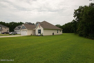 414 Amethyst Ct in Jacksonville, NC - Building Photo - Building Photo