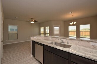 13327 Blair Gln in Houston, TX - Building Photo - Building Photo