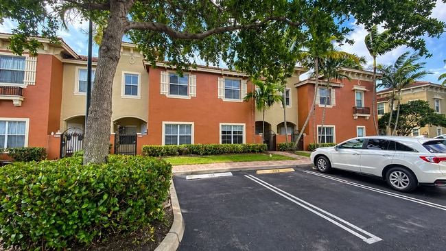 278 Lake Monterey Cir in Boynton Beach, FL - Foto de edificio - Building Photo