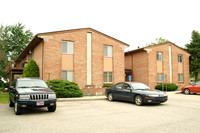 Dyson Estates in St Clair, MI - Building Photo - Building Photo