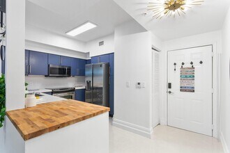 804 E Windward Way in Lantana, FL - Building Photo - Building Photo