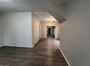 3234 W 90th St-Unit -Down in Cleveland, OH - Building Photo - Building Photo