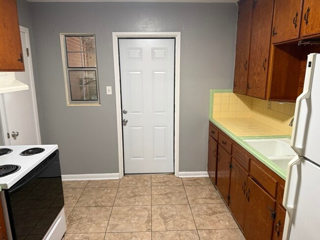 629 Stiles Ave in Tallahassee, FL - Building Photo - Building Photo