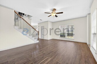 2361 Homewood Ln in Grand Prairie, TX - Foto de edificio - Building Photo