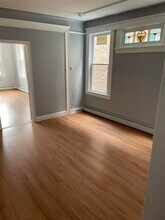 24 Eastern Pkwy in Jersey City, NJ - Building Photo - Building Photo