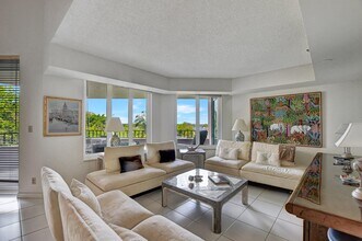 100 SE 5th St in Boca Raton, FL - Building Photo - Building Photo