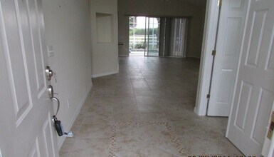 6753 Calistoga Cir in Port Orange, FL - Building Photo - Building Photo