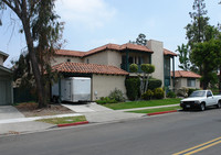 8181 San Angelo Dr in Huntington Beach, CA - Foto de edificio - Building Photo