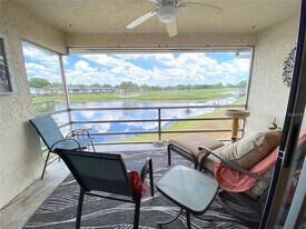 7041 W Country Club Dr N, Unit 218 in Sarasota, FL - Building Photo