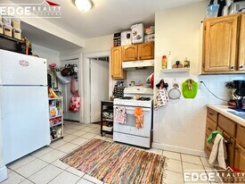 218 Foster St in Boston, MA - Building Photo