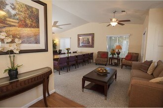 Arbor Manor in Turlock, CA - Building Photo - Building Photo