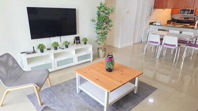 1 SE 12th St, Unit SI FL18-ID1022221P in Miami, FL - Foto de edificio - Building Photo