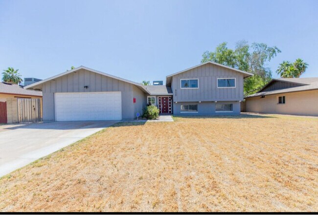 property at 5120 S Dorsey Ln
