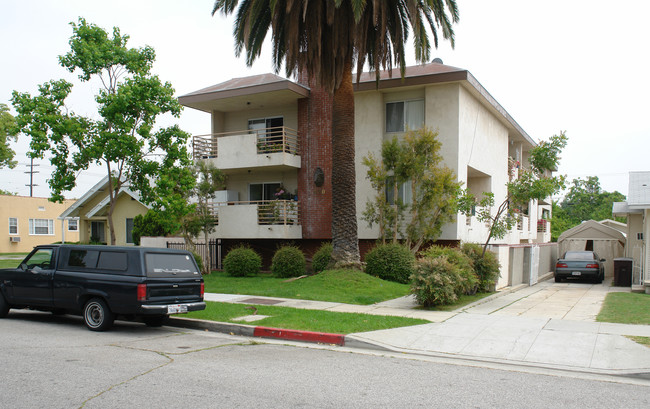 420 W Garfield Ave in Glendale, CA - Foto de edificio - Building Photo