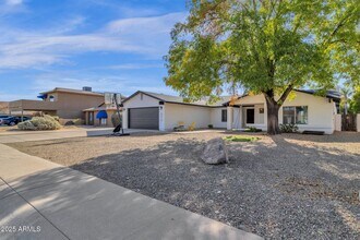 5313 E Janice Wy in Scottsdale, AZ - Building Photo - Building Photo
