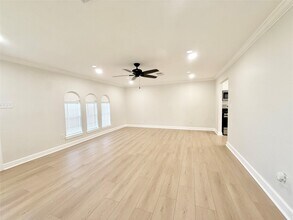 1429 Northview Dr in Angleton, TX - Building Photo - Building Photo