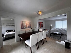 8161 SW 104th St in Miami, FL - Building Photo - Building Photo