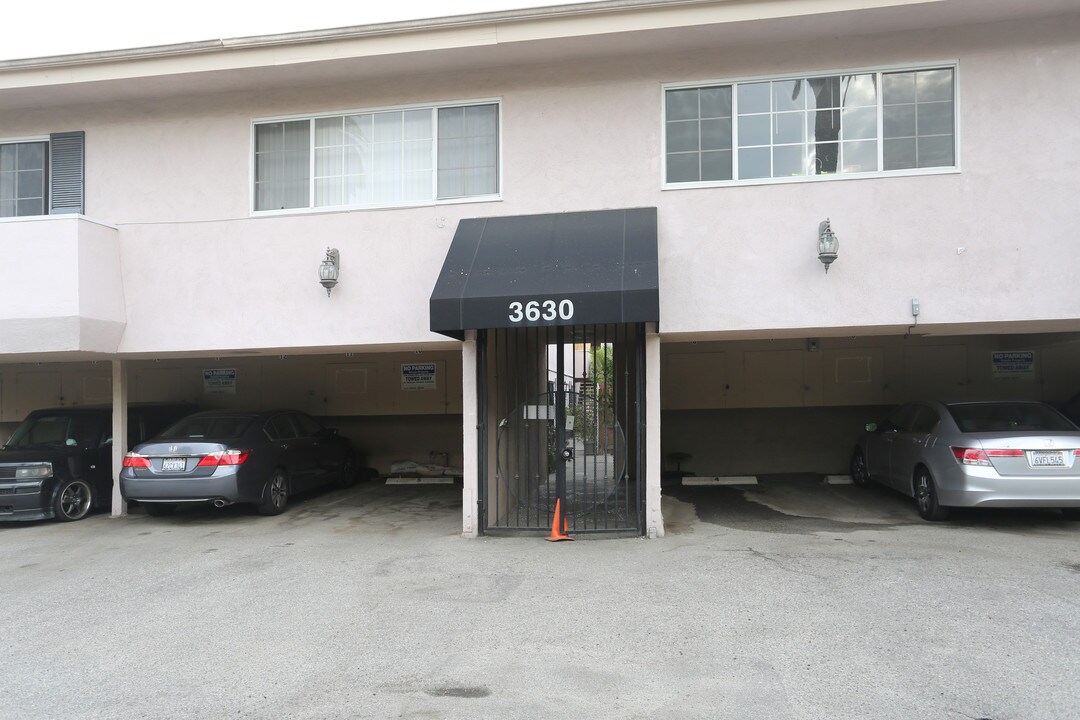 3630 Midvale Ave in Los Angeles, CA - Building Photo
