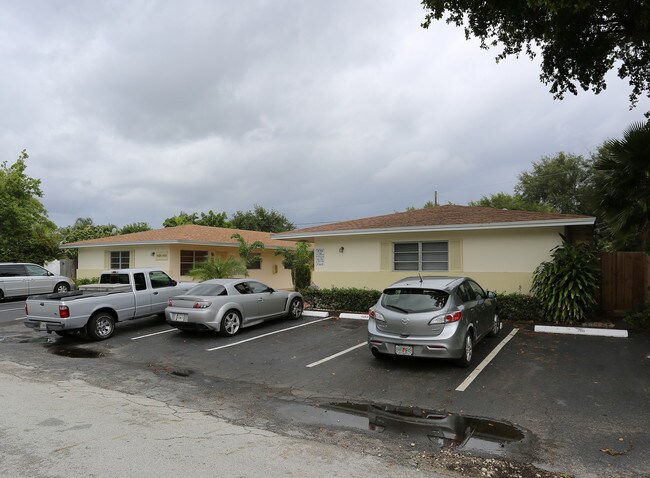 1101 NE 17th Ct in Fort Lauderdale, FL - Building Photo - Building Photo