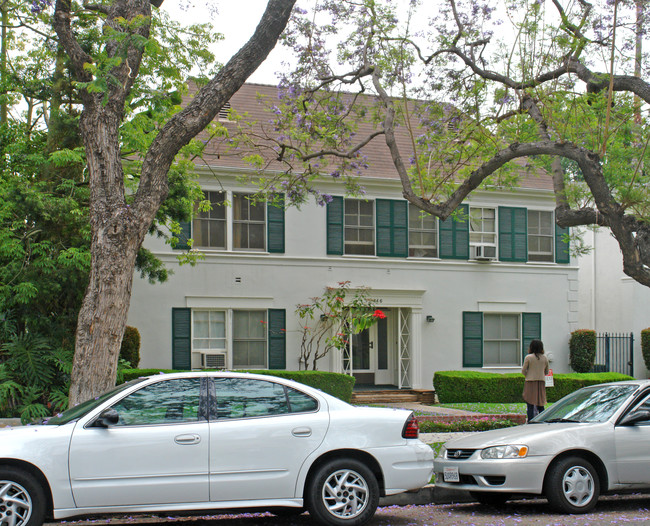 444 N Oakhurst Dr in Beverly Hills, CA - Building Photo - Building Photo